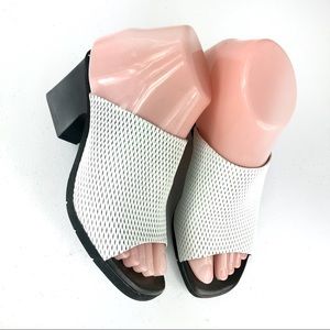 Hispanitas Perforated style white vamp size 35M